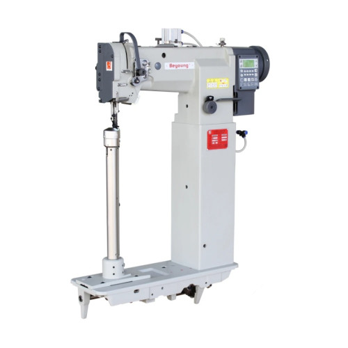BEYOUNG BM-8365D – одноигловая колоночная промышленная швейная машина с тройным продвижением материала и встроенным серводвигателем